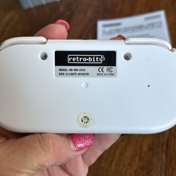 Retro-bit Legacy 16-2.4 GHz wireless controller V2 for SNES, Switch and USB’s - Picture 4 of 9